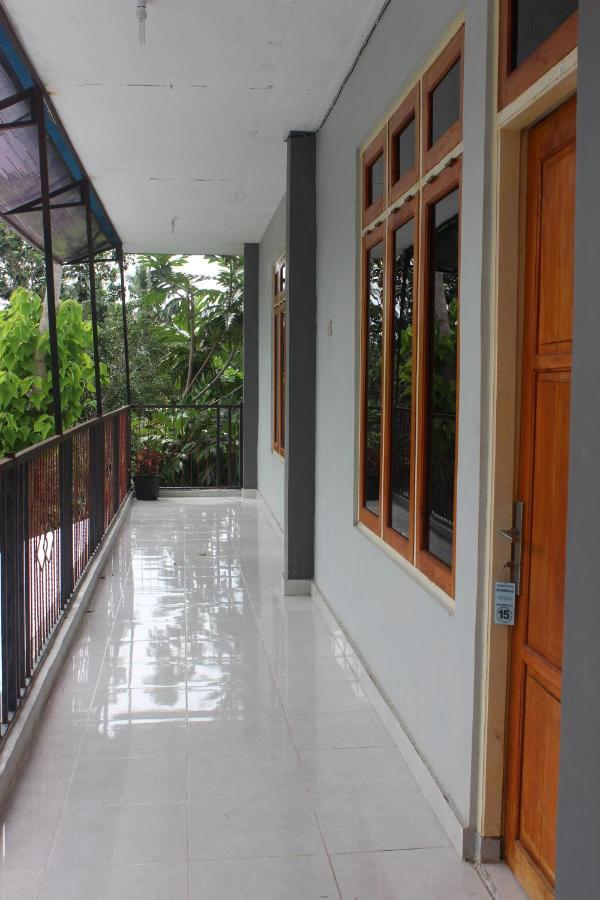 Pondok Wisata Dan Restoran Elim Waingapu Kültér fotó