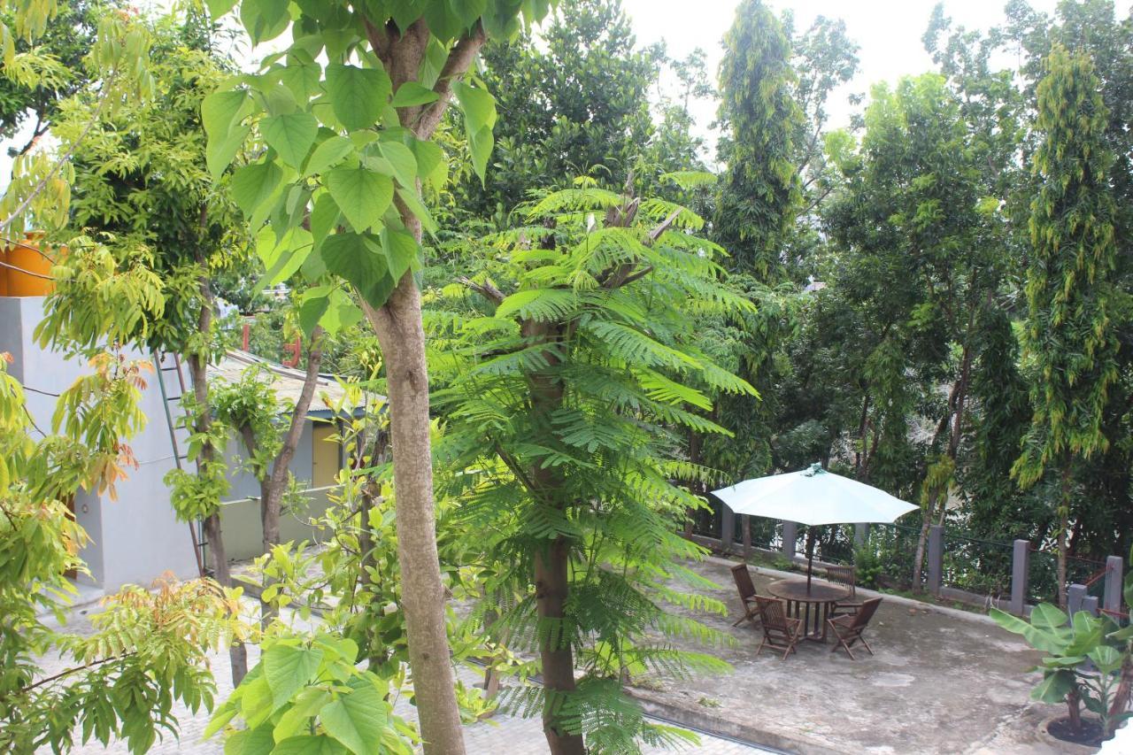 Pondok Wisata Dan Restoran Elim Waingapu Kültér fotó