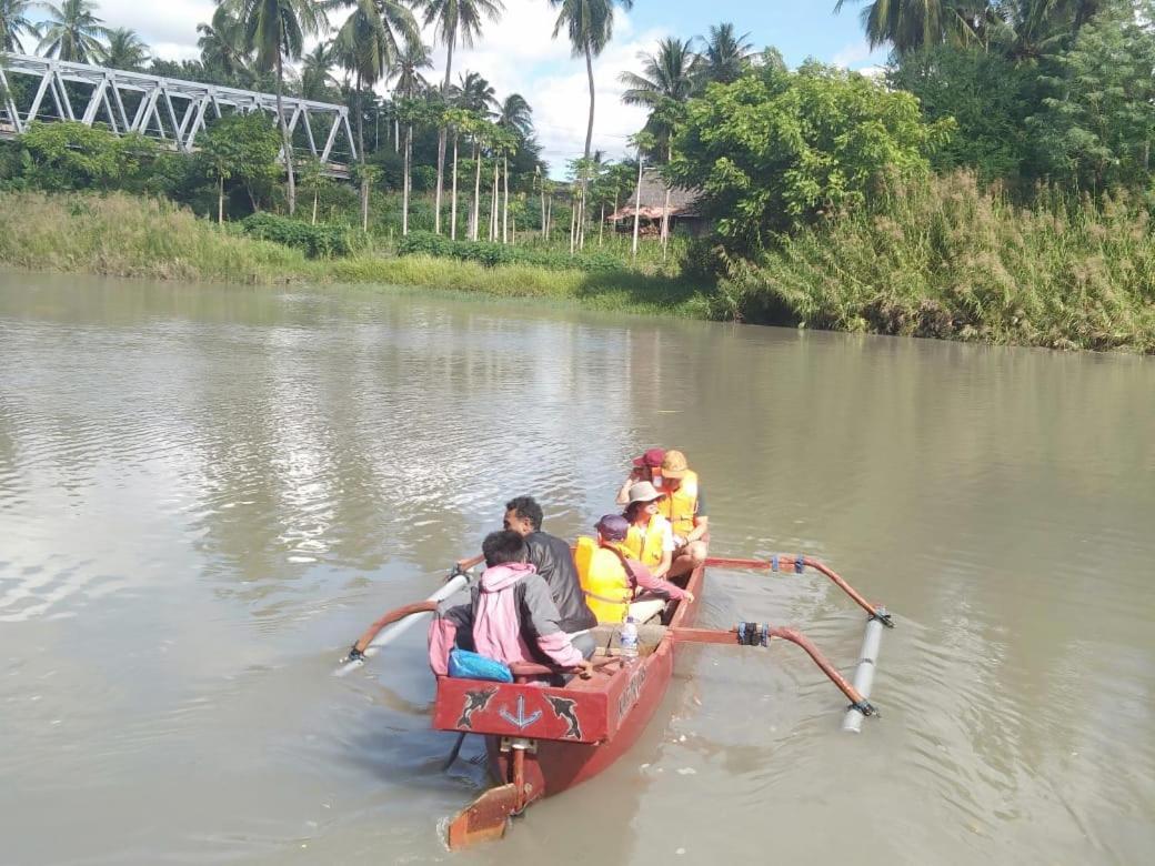 Pondok Wisata Dan Restoran Elim Waingapu Kültér fotó