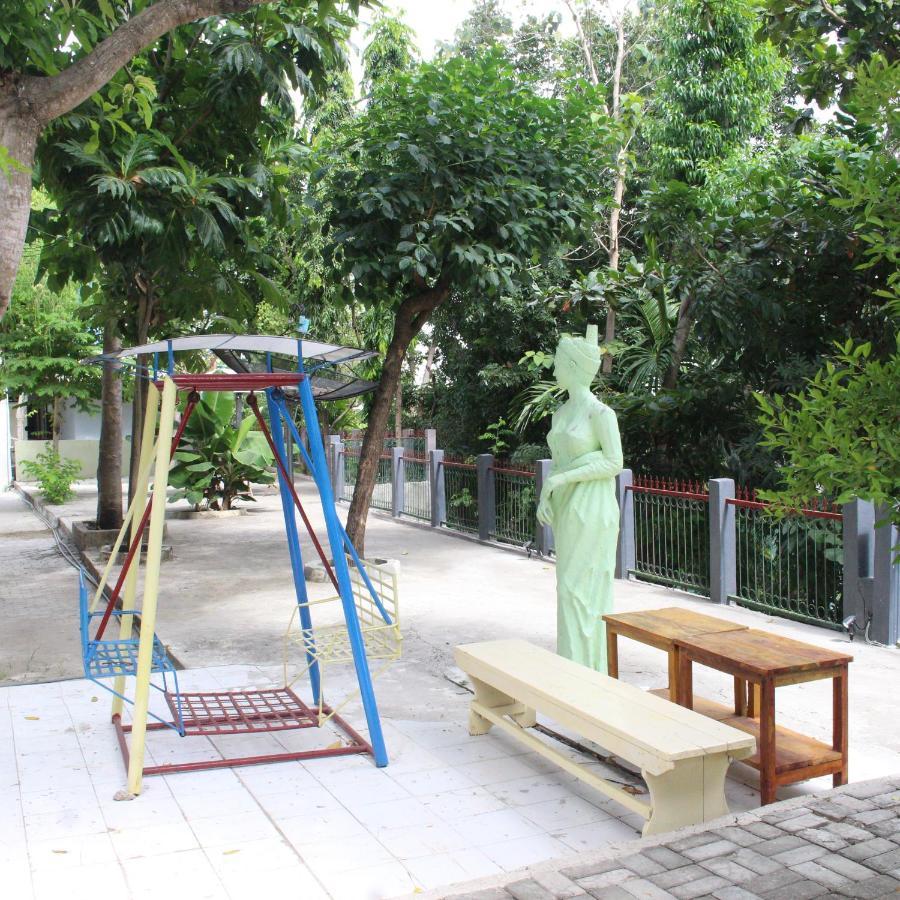 Pondok Wisata Dan Restoran Elim Waingapu Kültér fotó