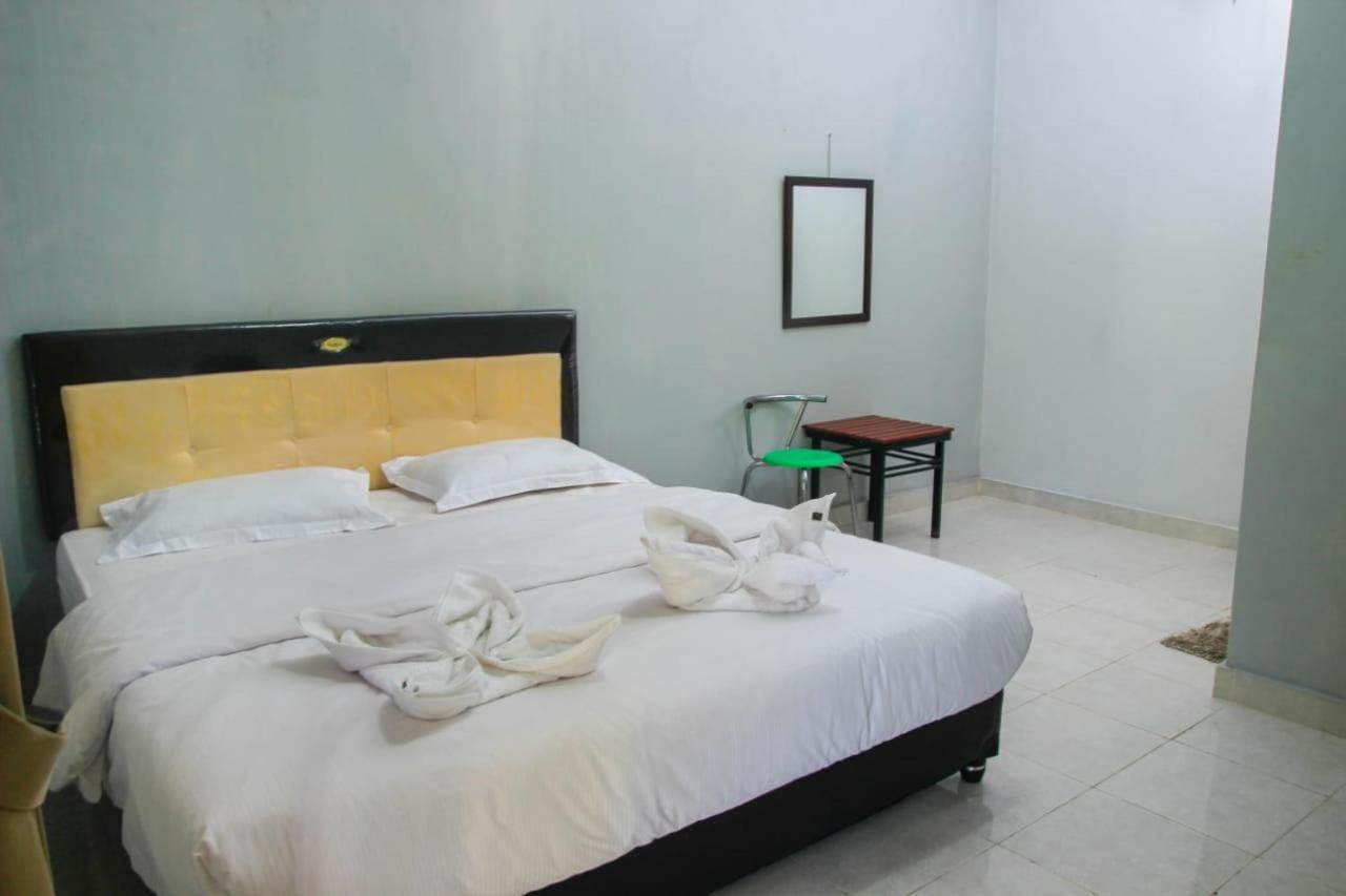 Pondok Wisata Dan Restoran Elim Waingapu Kültér fotó